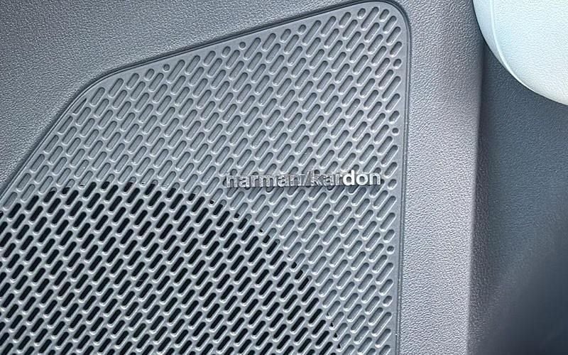 Image 2/3