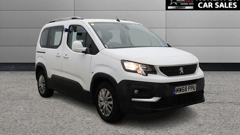 White Used 2019 Peugeot Rifter Active MPV | £12,750 (Super price) - Image 1/4