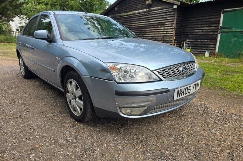 Blue Used 2005 Ford Mondeo Zetec Hatchback | £795 (Super price) - Image 1/1