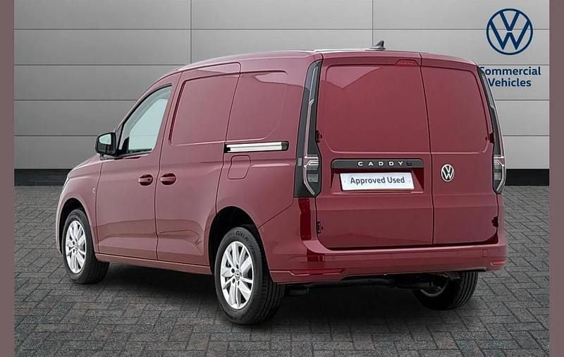 Used VW Caddy Pro 122 HP (89 kW) 2025 Red MPV