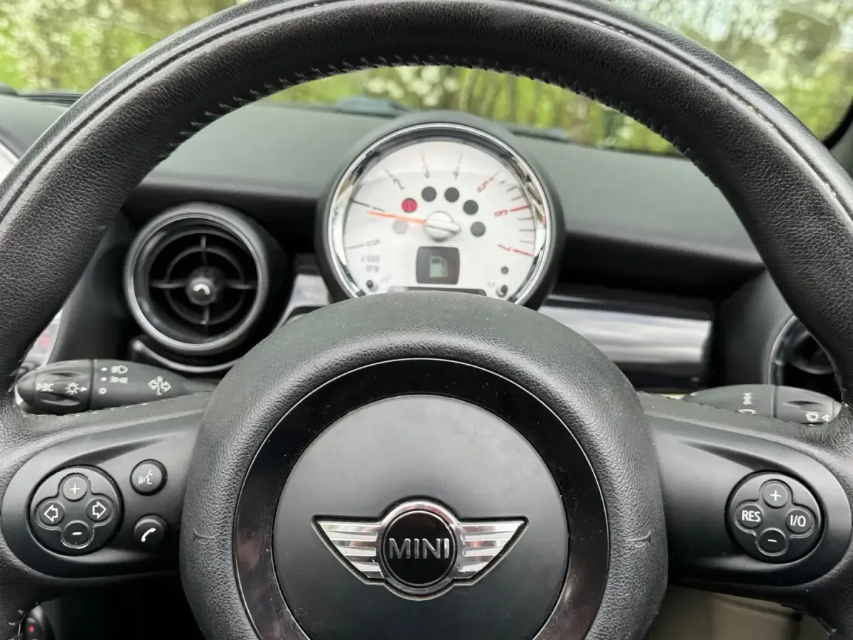 Usado Mini Cooper D Cabriolet 2010 Negro Descapotable