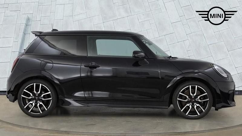Used Mini Cooper S Hatch 201 HP (147 kW) 2024 Black Hatchback