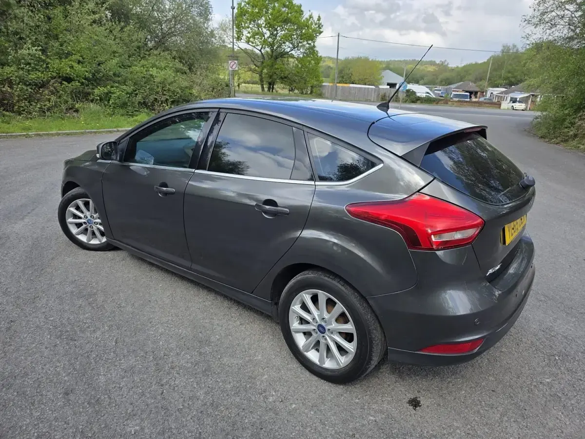 Used Ford Focus Titanium 2016 Grey Hatchback