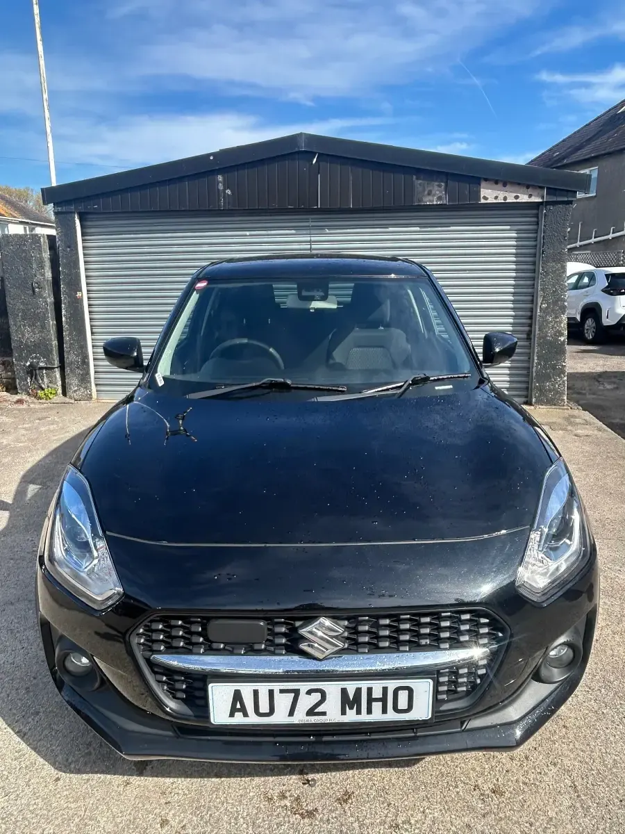 Begagnad Suzuki Swift SZ-T 83 HK (61 kW) 2023 Svart Halvkombi