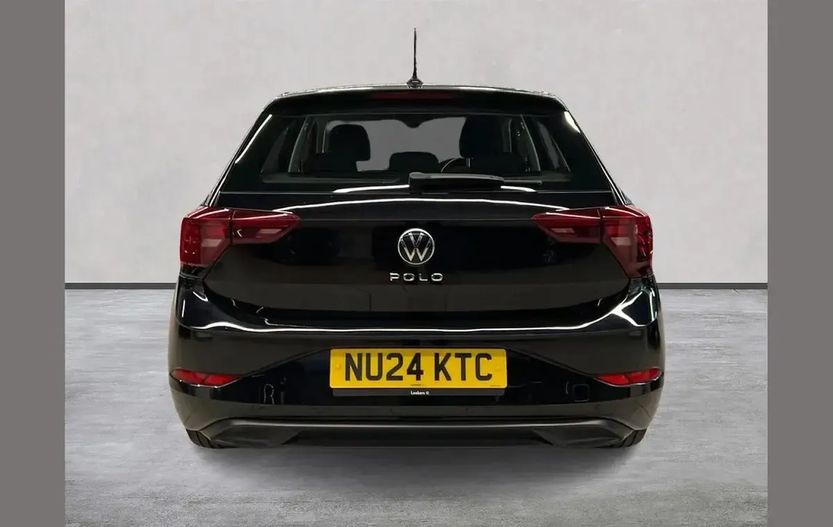 Used VW Polo Life 95 HP (69 kW) 2024 Black Hatchback
