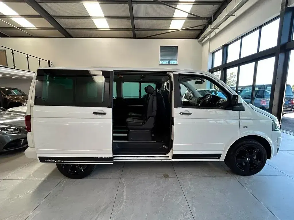 Used VW Caravelle Edition 180 HP (132 kW) 2012 White Van