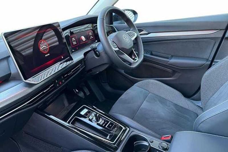 Used VW Golf VIII Style 204 HP (150 kW) 2025 Black Hatchback