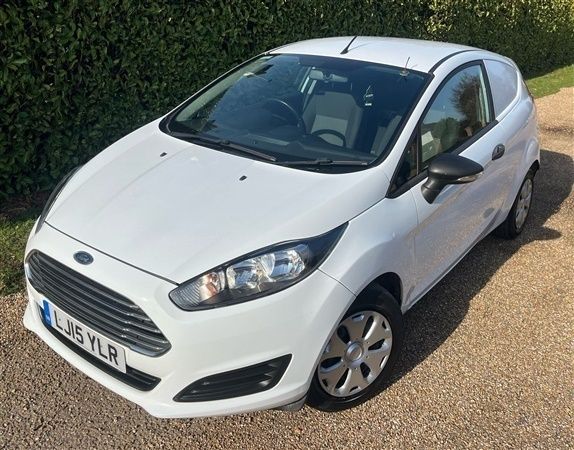 White Used 2015 Ford Fiesta Hatchback | £4,895 (Super price) - Image 1/1