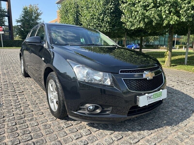 Black Used 2012 Chevrolet Cruze LT Hatchback | £4,593 - Image 1/4