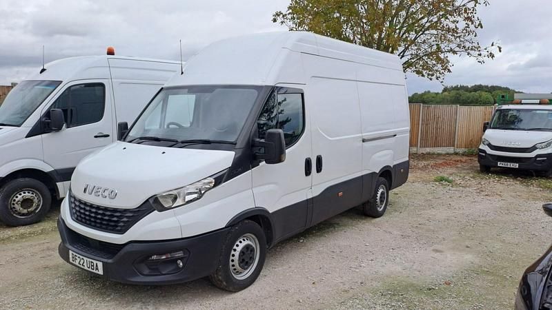 White Used 2022 Iveco Daily MPV | £12,500 (Super price) - Image 1/4