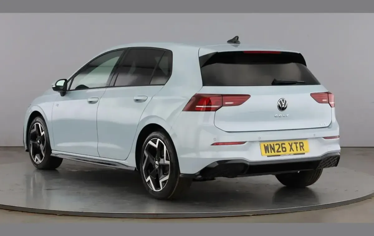 Used VW Golf VIII R-line 147 HP (108 kW) 2026 Blue Hatchback