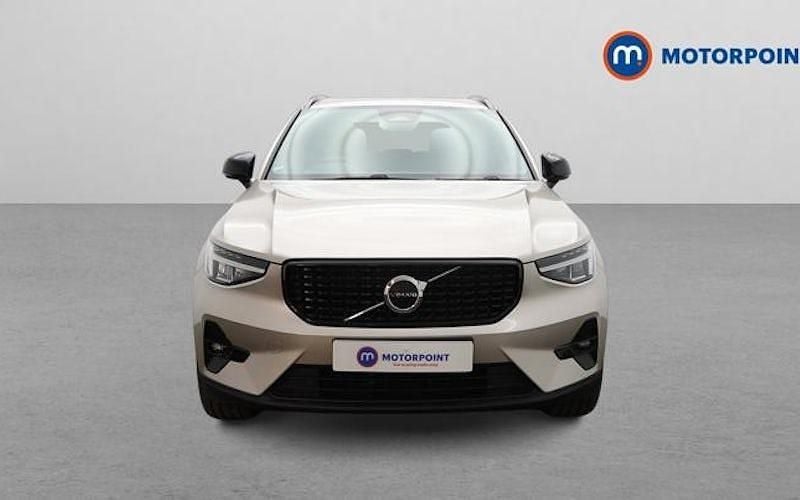Used Volvo XC40 Plus 163 HP (119 kW) 2025 SUV