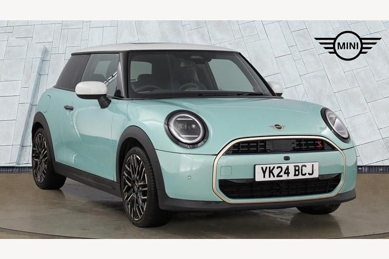 Used Mini Cooper Exclusive 2024 Green Hatchback