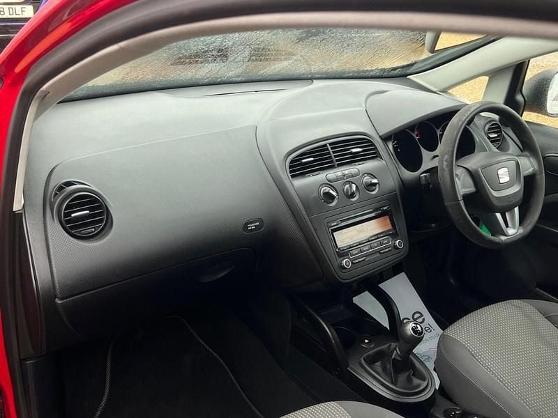 Used Seat Altea XL 2011 Red MPV
