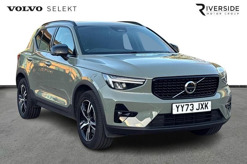 Green Used 2023 Volvo XC40 Plus SUV | £28,294 (Fair price) - Image 1/4