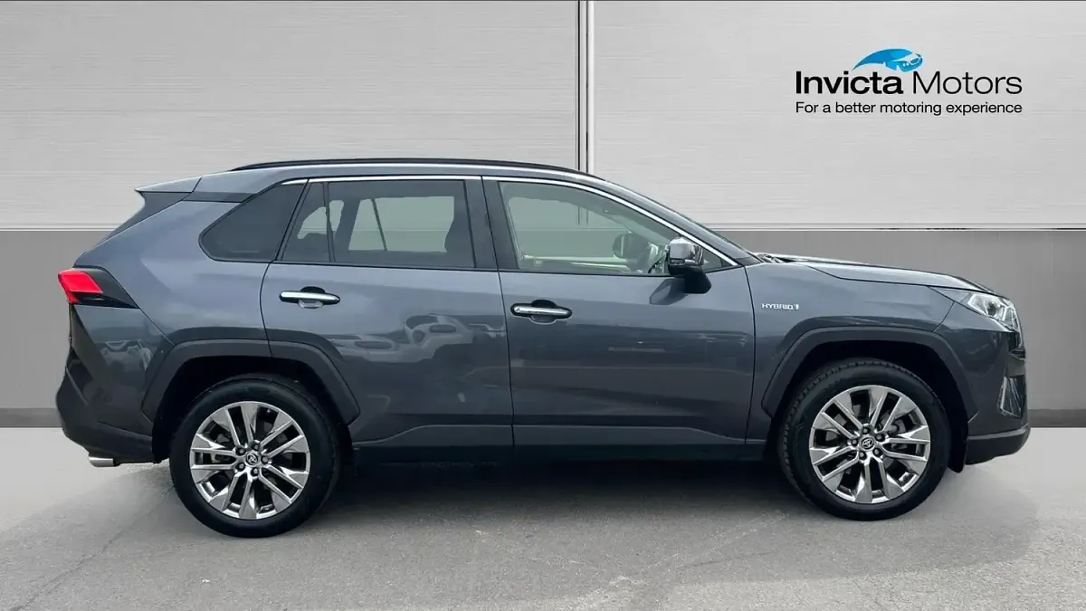 Used Toyota RAV4 218 HP (160 kW) 2021 Grey SUV