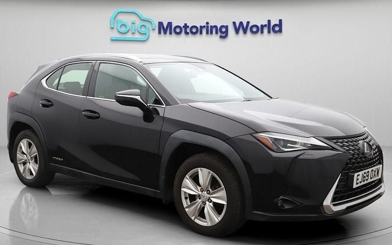 Used 2024 Lexus UX 250h SUV | £15,800 (Super price) - Image 1/4