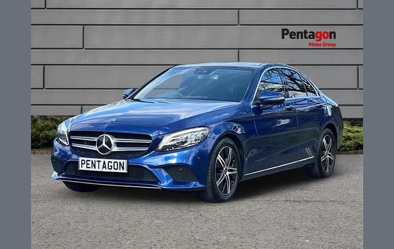 Używany Mercedes C200 Premium Plus 180 KM (132 kW) 2019 Niebieski Sedan/Limuzyna