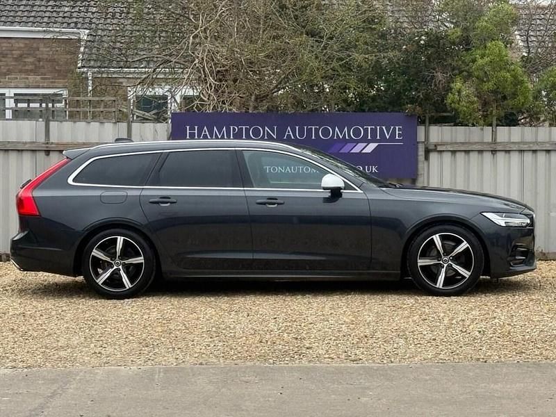 Used Volvo V90 R-Design 190 HP (139 kW) 2018 Grey Estate