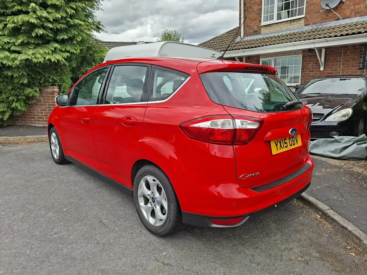 Used Ford C-MAX Zetec 2015 Red MPV