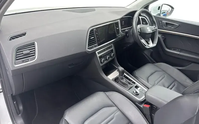 Käytetty Seat Ateca Xperience Lux 150 HP (110 kW) 2024 Valkoinen Katumaasturi