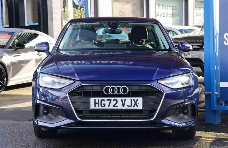 Used Audi A4 Comfort 150 HP (110 kW) 2023 Blue Sedan