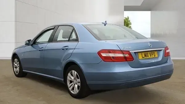 Used Mercedes E200 SE 2011 Blue Sedan