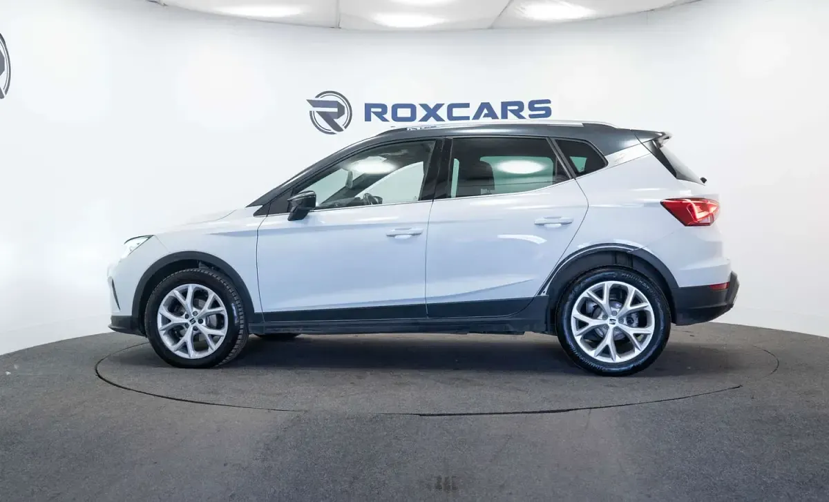 Used Seat Arona FR 110 HP (80 kW) 2023 White SUV