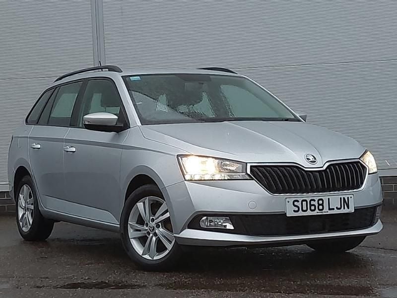Used Skoda Fabia SE 75 HP (55 kW) 2019 Silver Estate