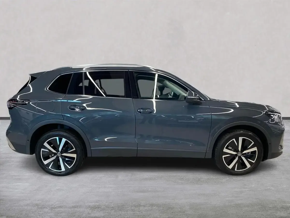 Begagnad VW Tiguan Elegance 204 HK (150 kW) 2025 Grå SUV