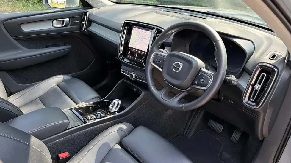 Used Volvo XC40 Ultra 194 HP (142 kW) 2025 Grey SUV