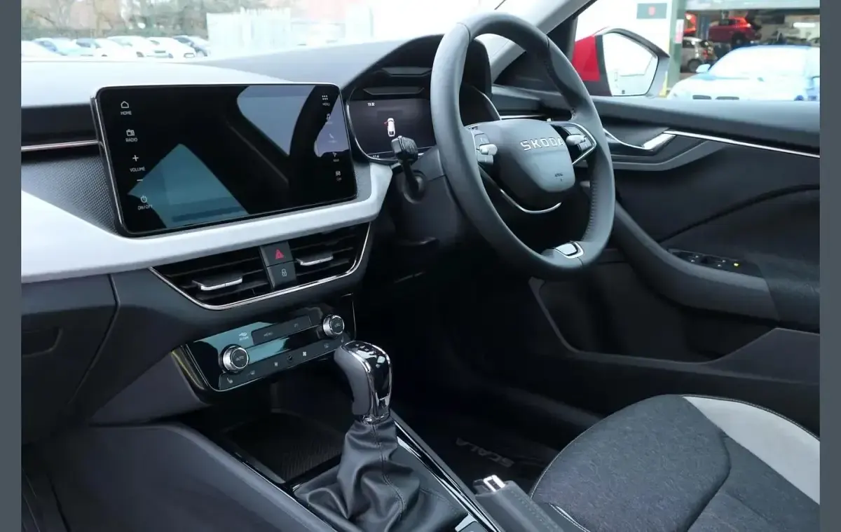Gebraucht Skoda Scala SE L 116 PS (85 kW) 2025 Rot Kleinwagen