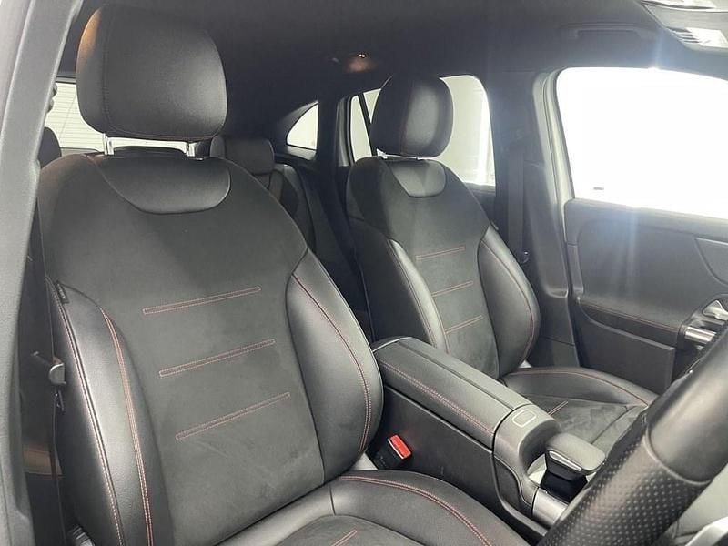 Used Mercedes GLA200 Executive 163 HP (119 kW) 2021 White SUV