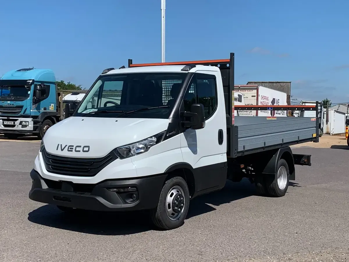New Iveco Daily 140 HP (102 kW) 2026 White