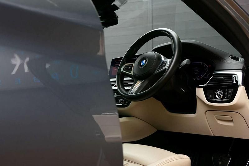 Used BMW 520 M Sport 187 HP (137 kW) 2022 Blue Estate