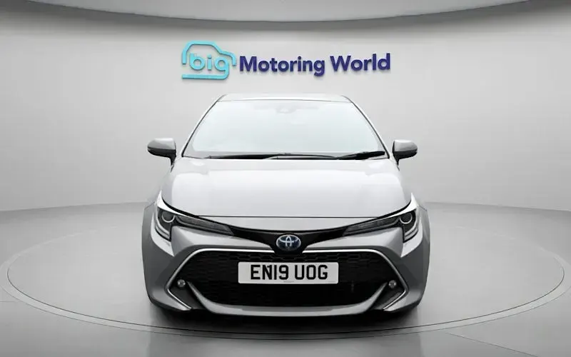 Second-hand Toyota Corolla 122 CP (89 kW) 2022 Hatchback