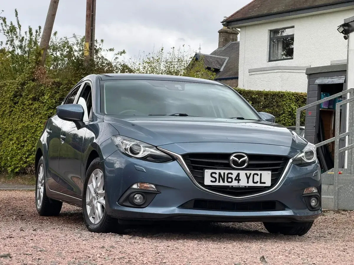 Used Mazda 3 120 HP (88 kW) 2014 Blue Hatchback