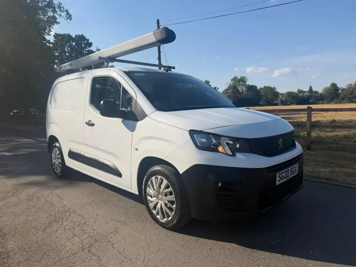 Used Peugeot Partner 131 HP (96 kW) 2020 White MPV