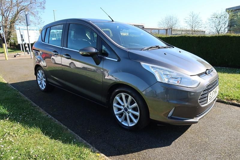 Used Ford B-MAX Titanium 2017 Grey MPV