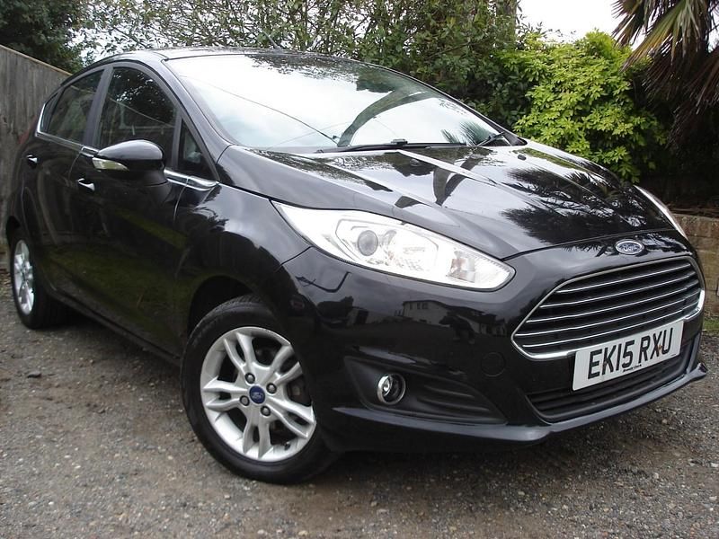 Black Used 2015 Ford Fiesta Zetec Hatchback | £4,490 (A bit pricey) - Image 1/4