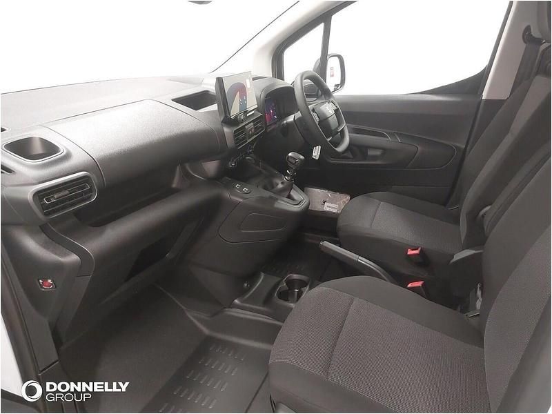 Nouă Vauxhall Combo S 101 CP (74 kW) 2025 Alb Van