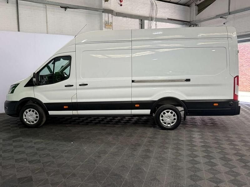 Used Ford Transit Trend 130 HP (95 kW) 2022 White Van