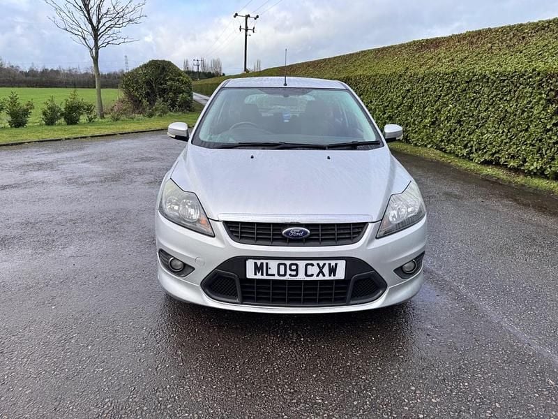 Used Ford Focus Zetec 2009 Silver Hatchback