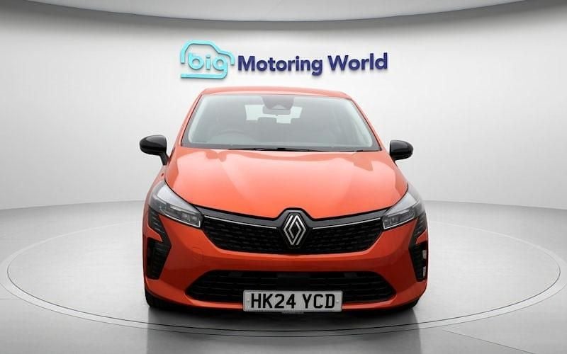 Used Renault Clio V Evolution 145 HP (106 kW) 2024 Orange Hatchback