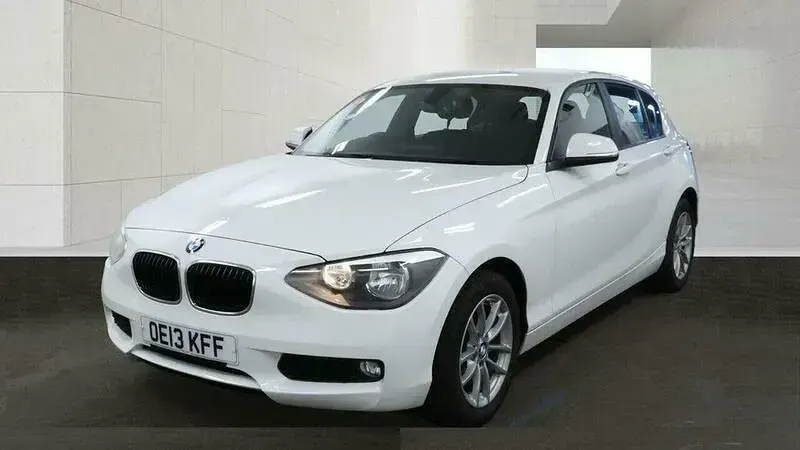 Used BMW 118 Performance 170 HP (125 kW) 2013 White Hatchback