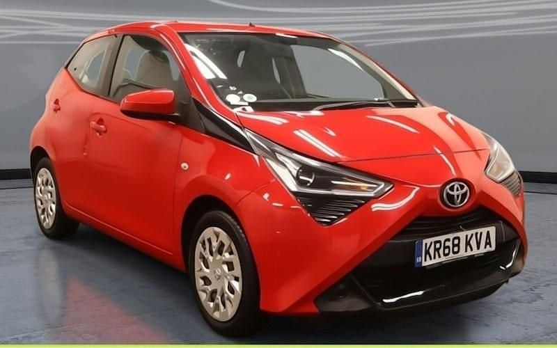Used 2020 Toyota Aygo X-play Hatchback | £8,777 (Good price) - Image 1/4