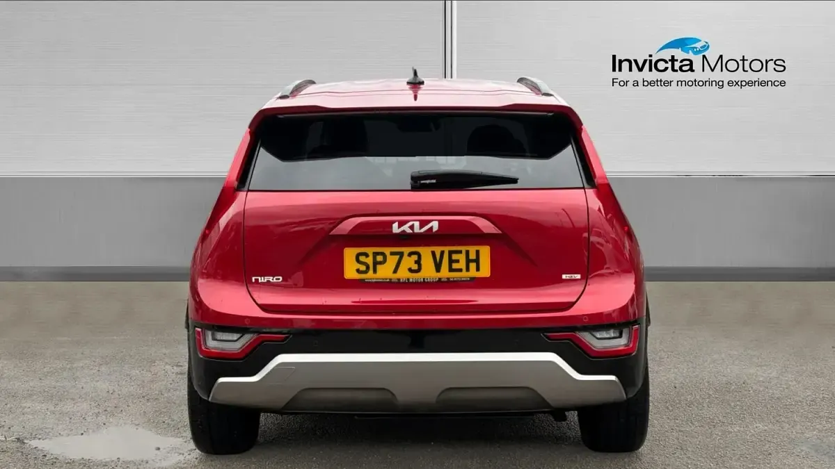 Used Kia Niro 139 HP (102 kW) 2023 Red SUV