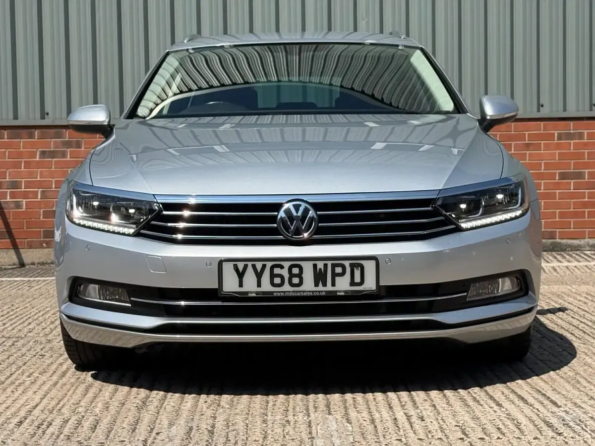 Used VW Passat Business 150 HP (110 kW) 2019 Silver Estate