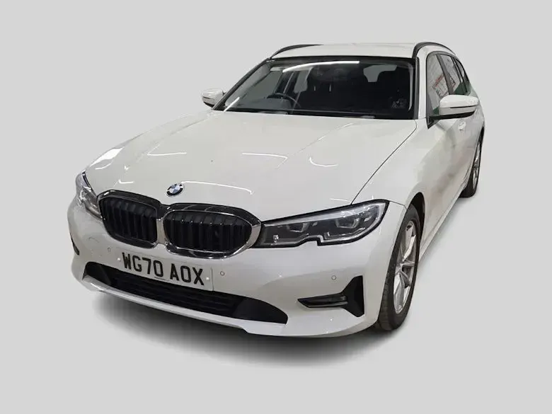 Używany BMW 320 Performance 190 KM (139 kW) 2021 Biały Kombi