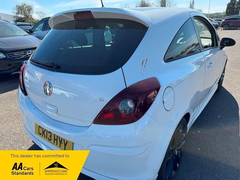 Second-hand Vauxhall Corsa Edition 2013 Alb Hatchback